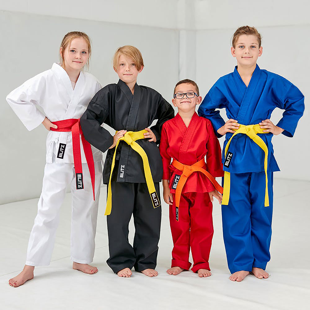 Amazon.com: Victorbudo USA 12oz Shin Kyokushin Karate Uniform Kids gi &  Adult Martial Arts uniform Unisex Karate Gi White Color Size 3 : Clothing,  Shoes & Jewelry